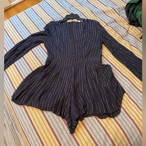 Navy blue v-neck long sleeve romper